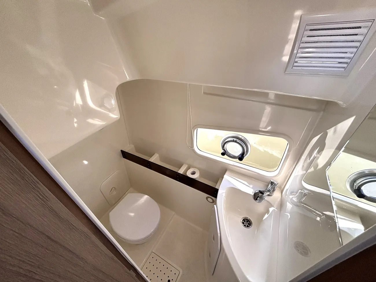 BALT YACHT 818 TITANIUM ELECTRIC 2026
