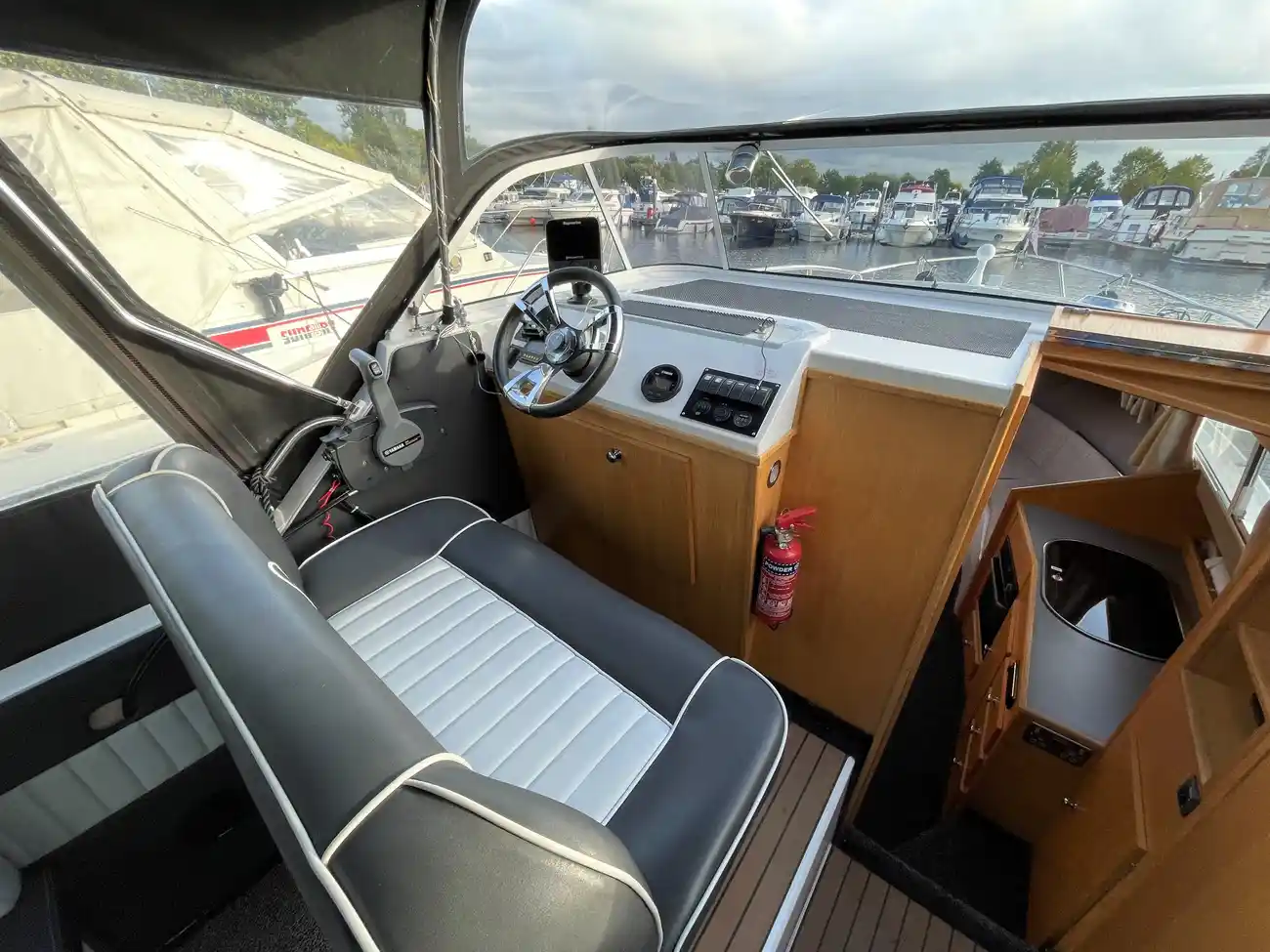 VIKING 24 WIDEBEAM 2018