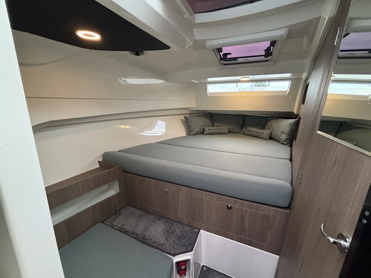 BALT YACHT SUNCAMPER 31 2026