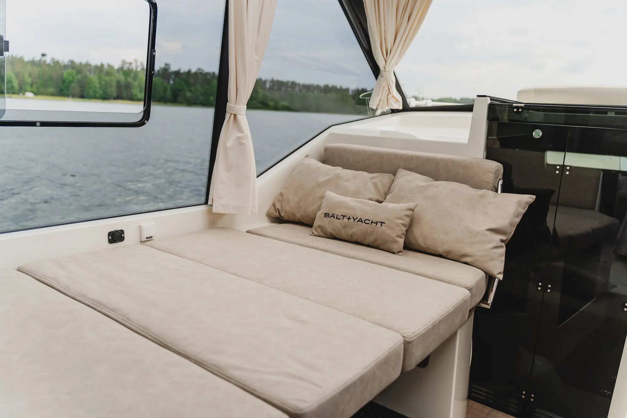 BALT YACHT SUNCAMPER 31 2026