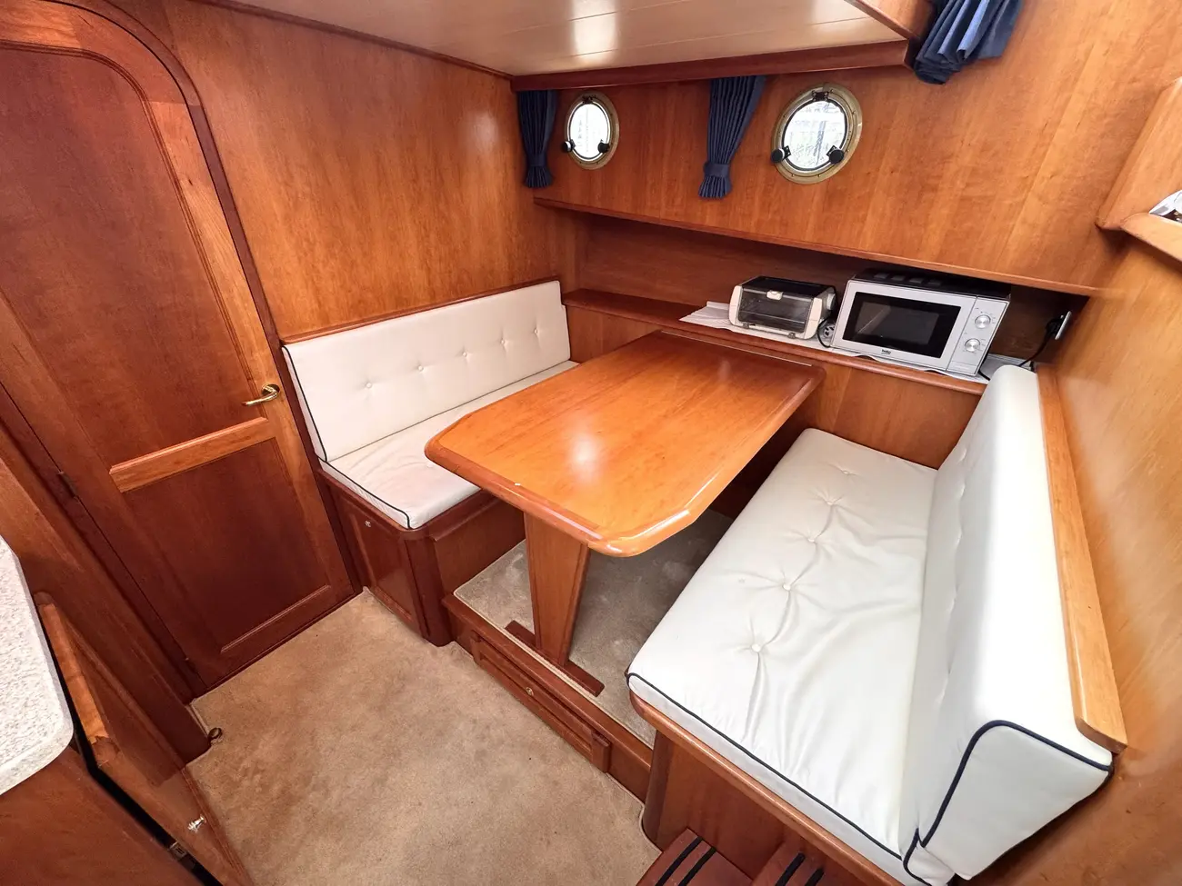 2005 Stevens 1200 Vlet image 27