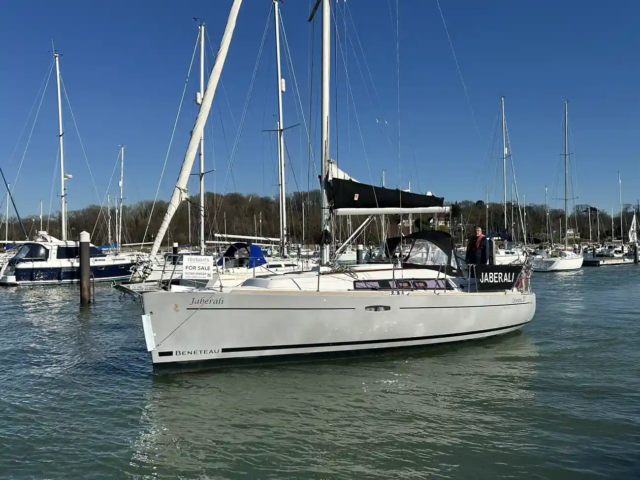 2013 Beneteau Oceanis 31 image 12