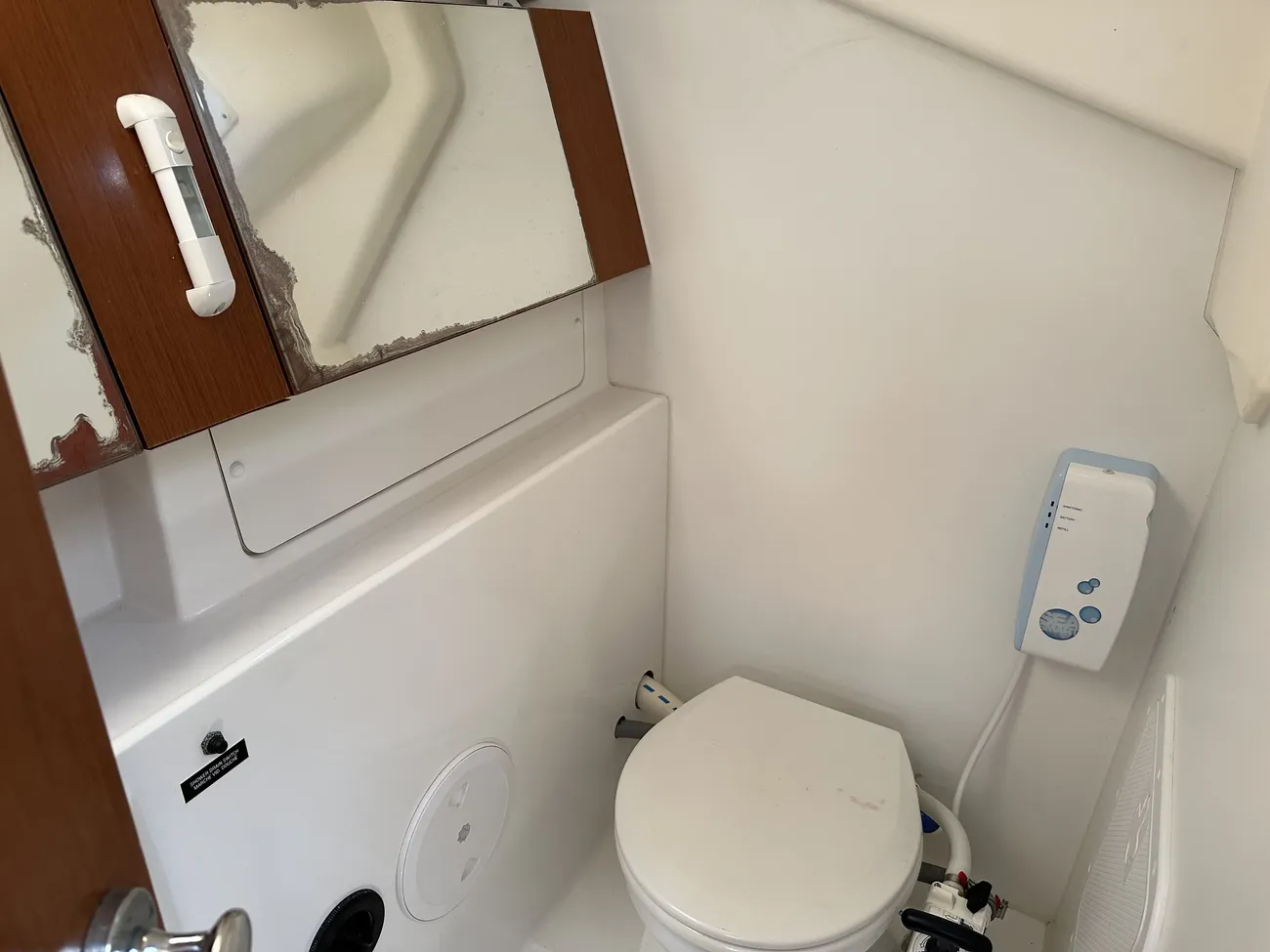 2013 Beneteau Oceanis 31 image 20
