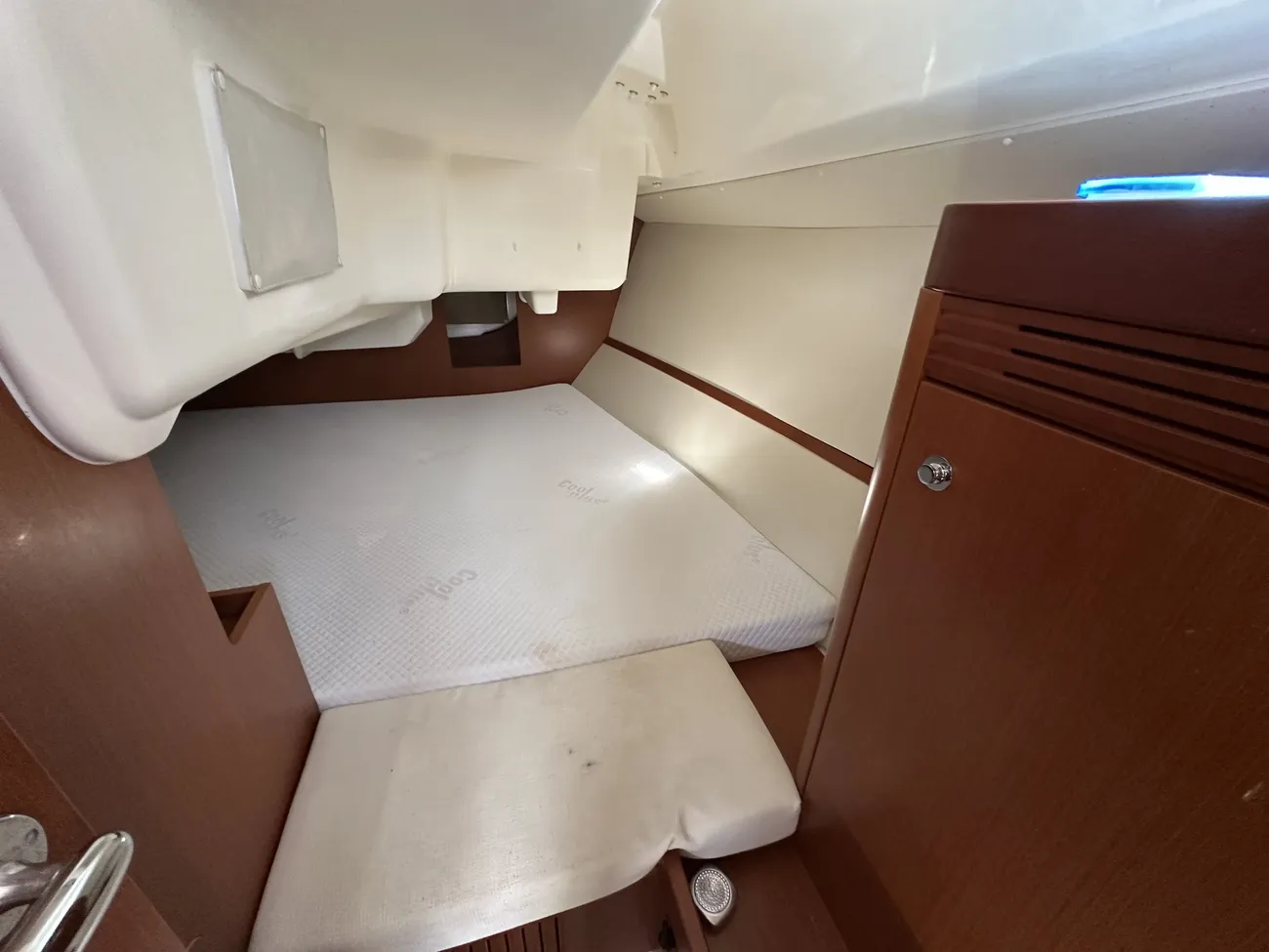 2013 Beneteau Oceanis 31 image 18