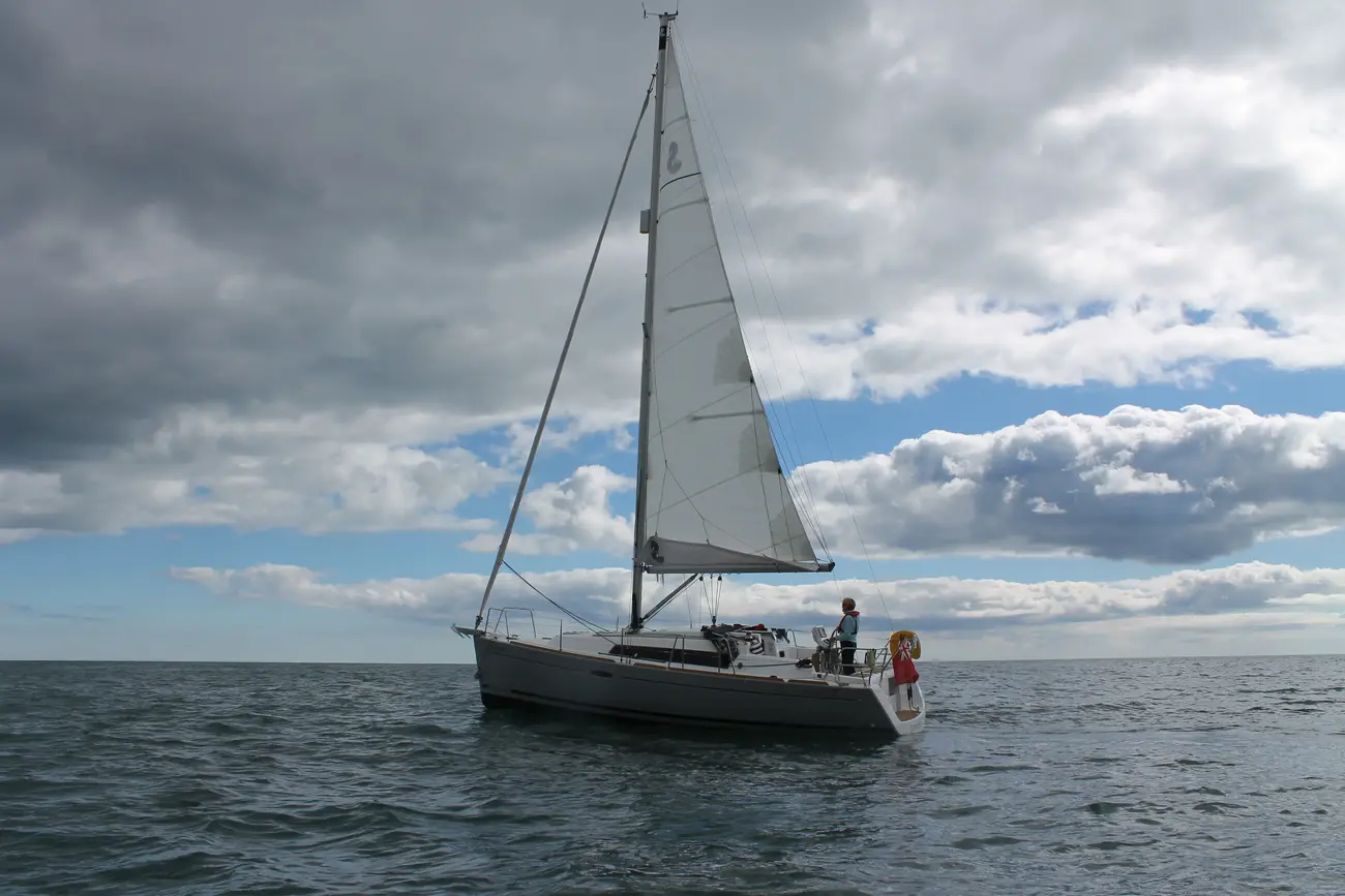 2013 Beneteau Oceanis 31 image 10