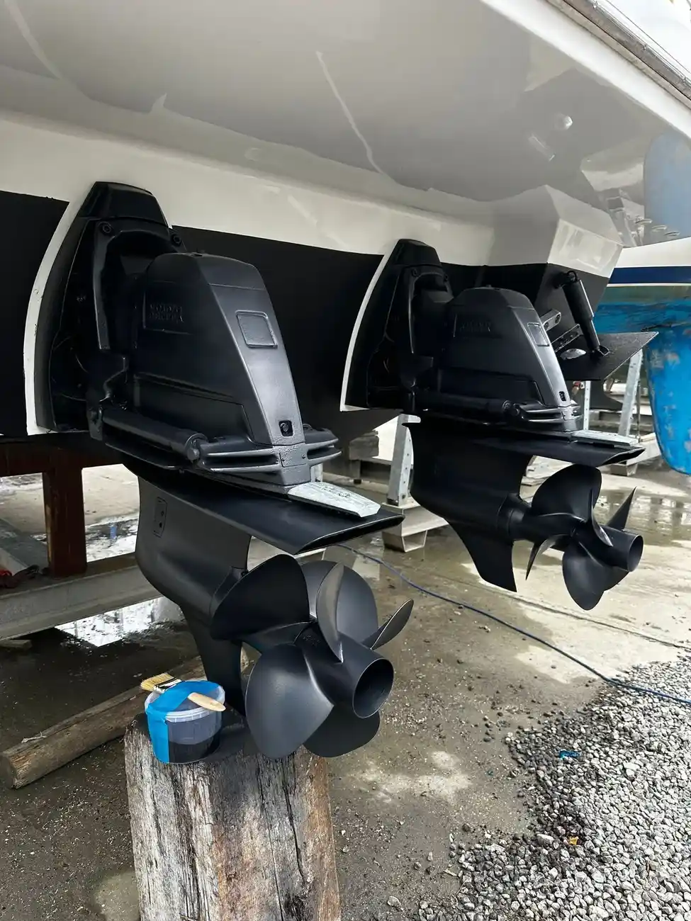 2016 Sealine C330 image 16