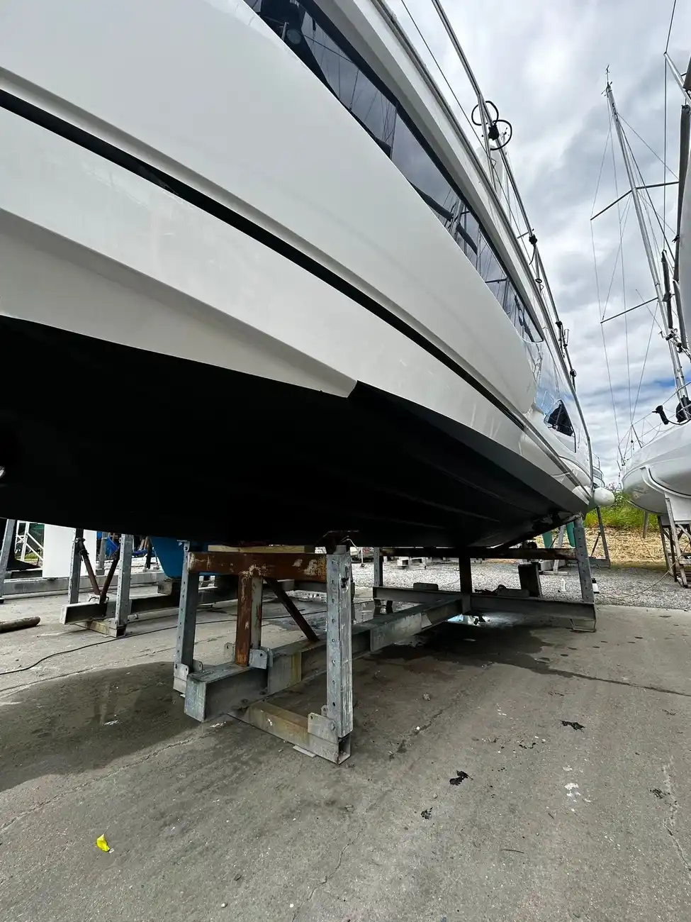 2016 Sealine C330 image 22