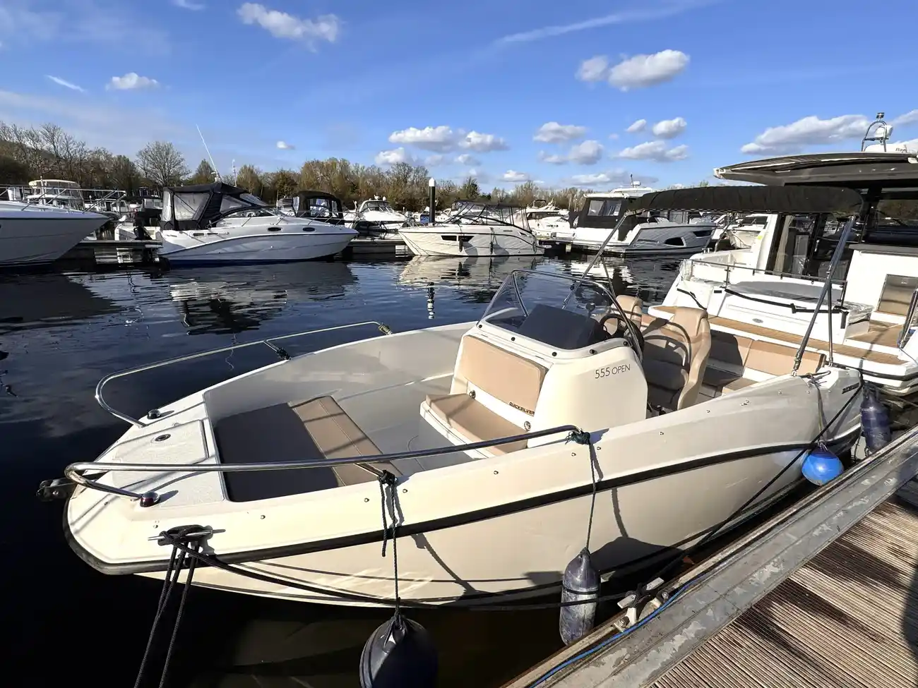 2017 Quicksilver Activ 555 Open