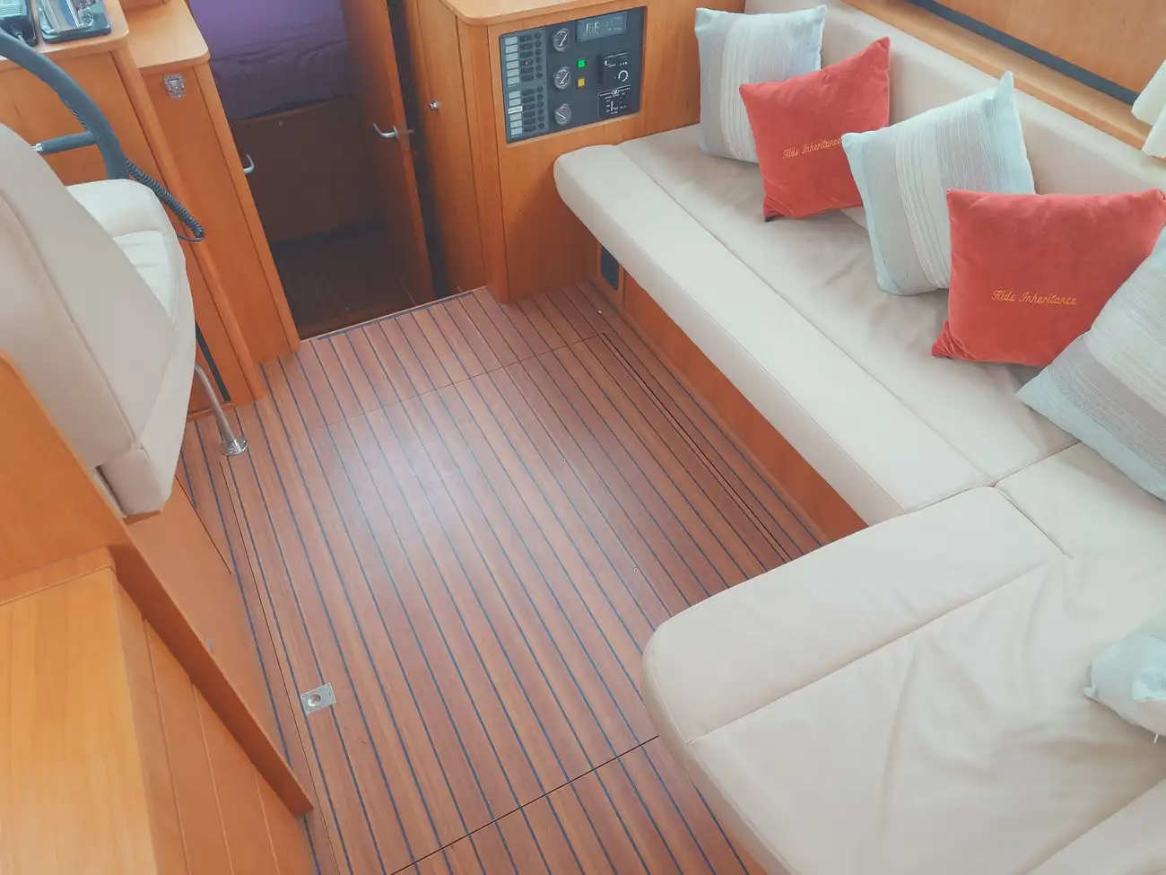 LINSSEN 29.9 SEDAN 2007