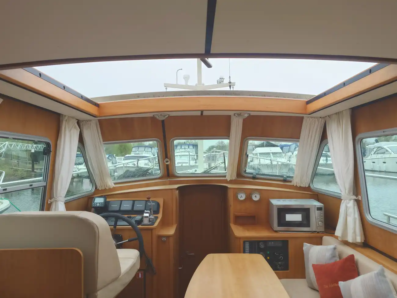 LINSSEN 29.9 SEDAN 2007