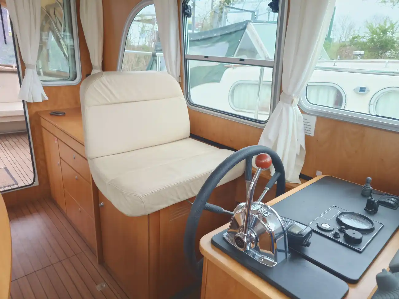 LINSSEN 29.9 SEDAN 2007