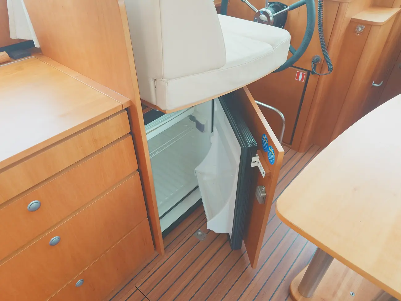 LINSSEN 29.9 SEDAN 2007