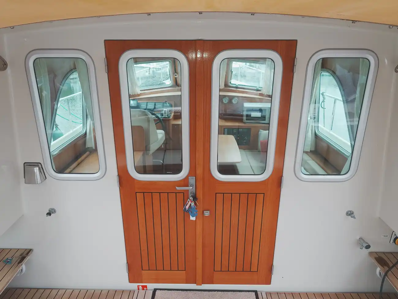 LINSSEN 29.9 SEDAN 2007