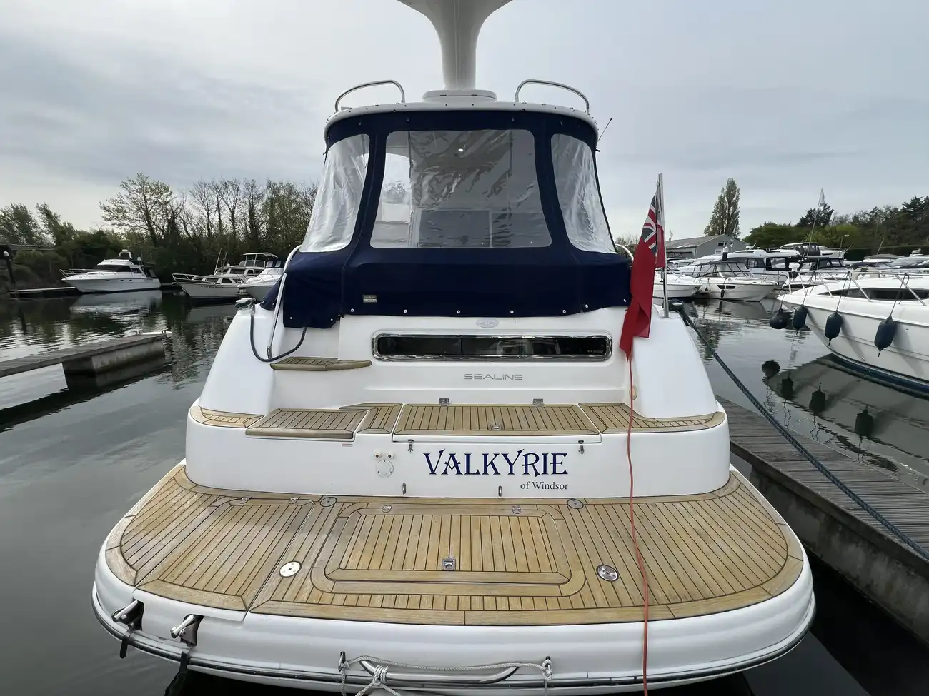 2004 Sealine F43 image 15