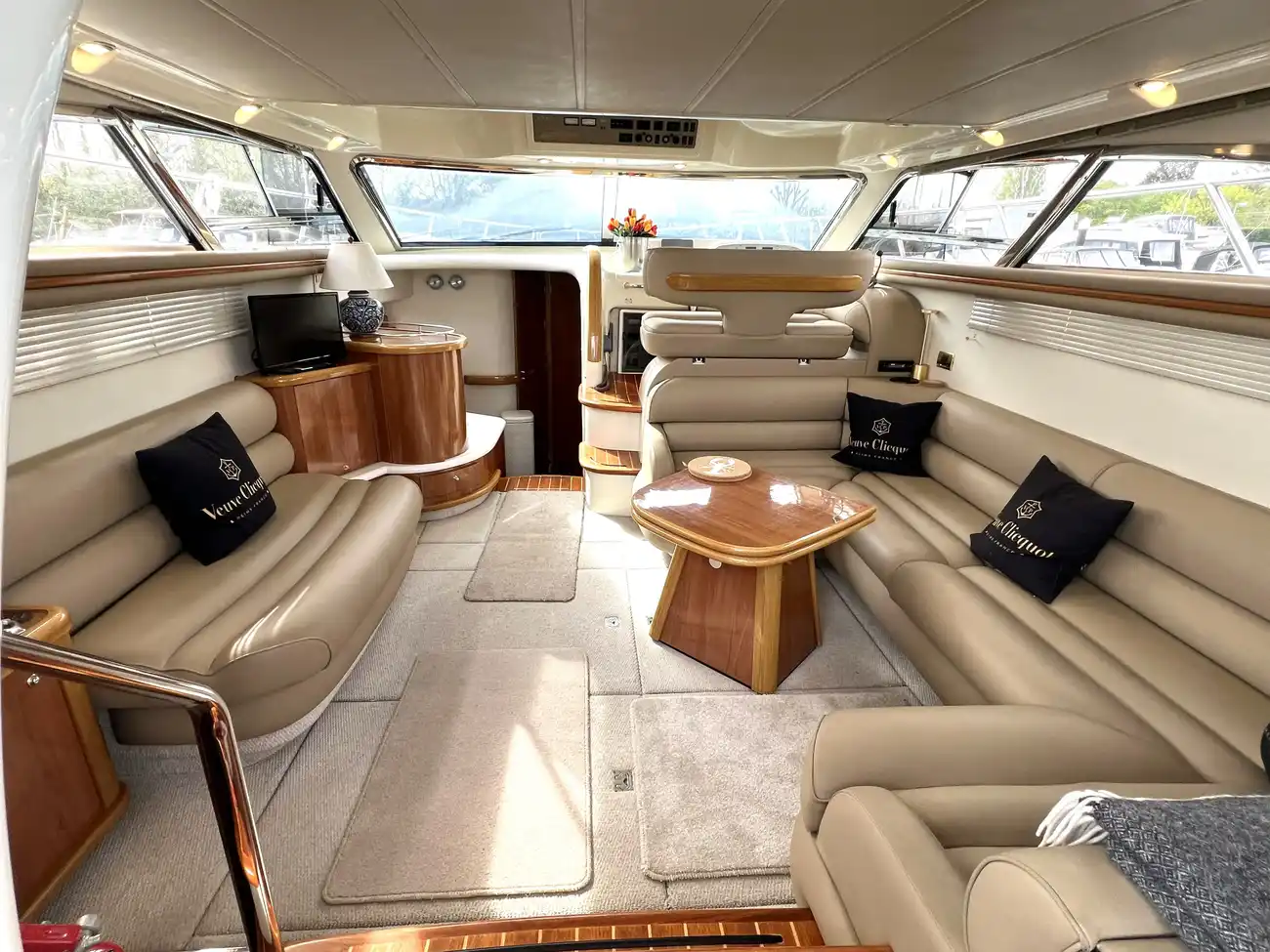 2004 Sealine F43 image 26