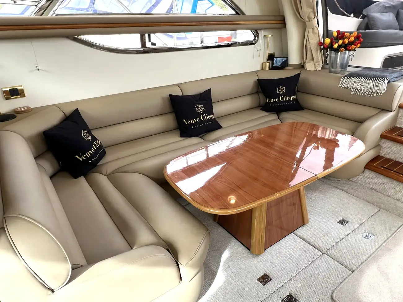 2004 Sealine F43 image 29