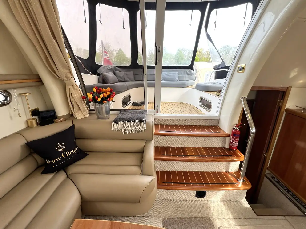 2004 Sealine F43 image 23