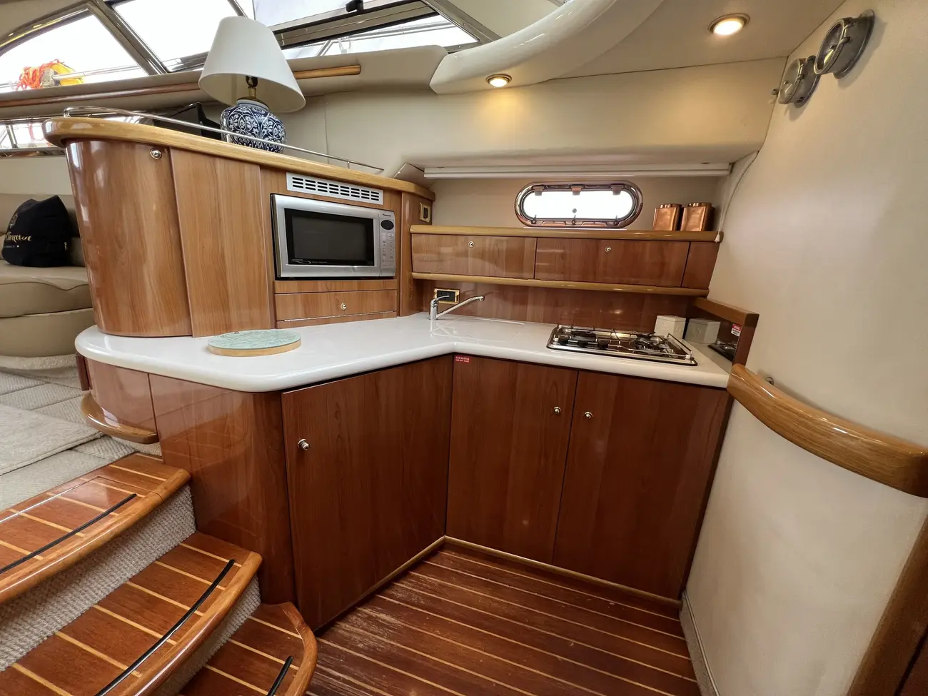 2004 Sealine F43 image 5
