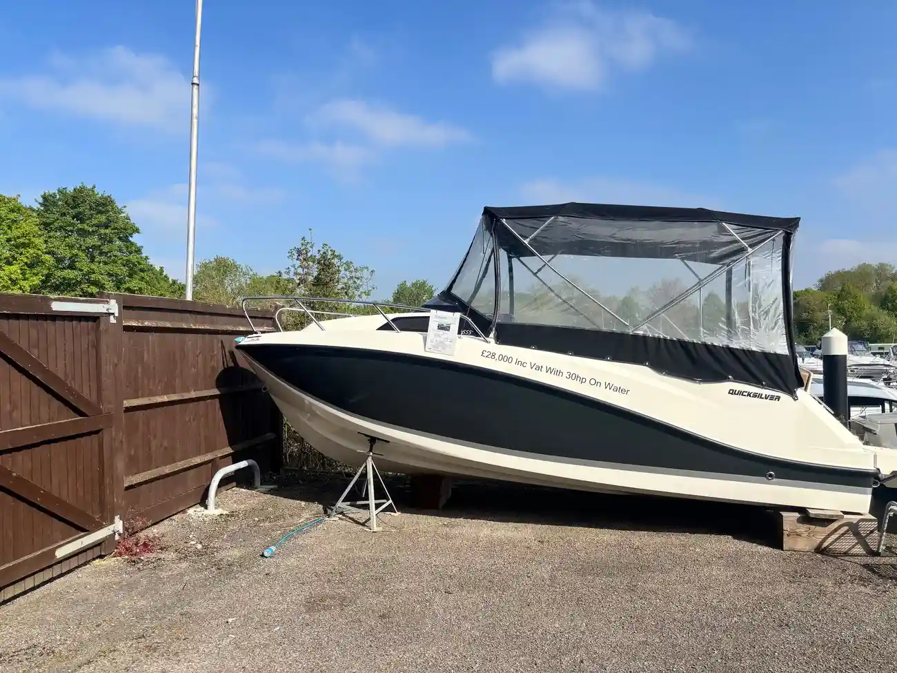 2023 Quicksilver Activ 555 Cabin