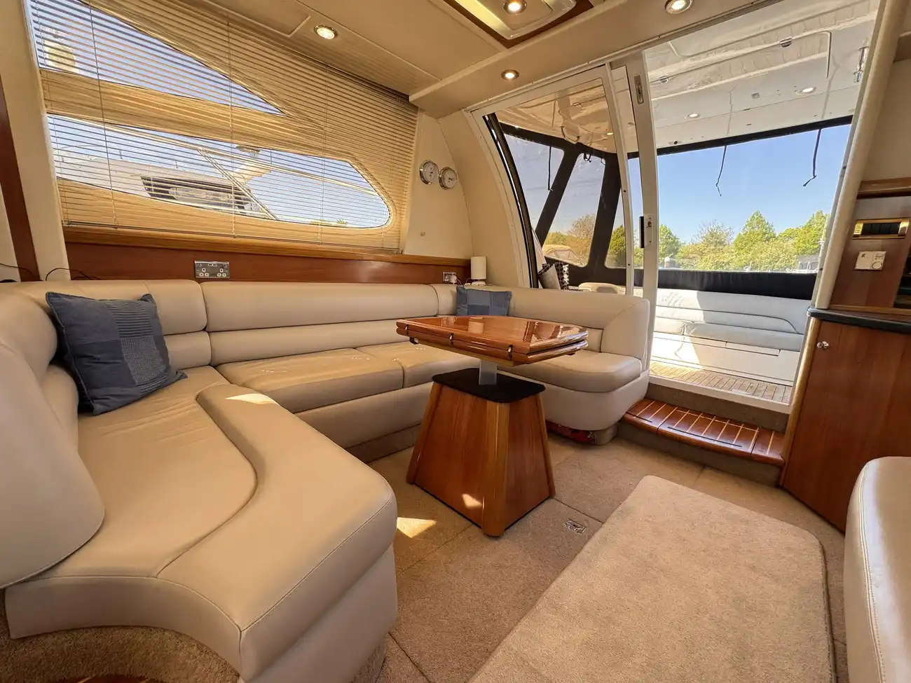 2002 Sealine F425 image 28