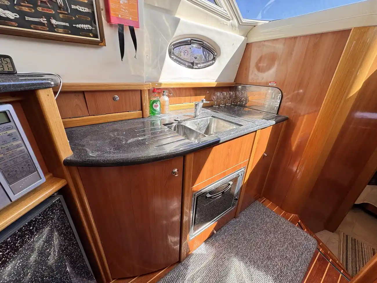 2002 Sealine F425 image 32
