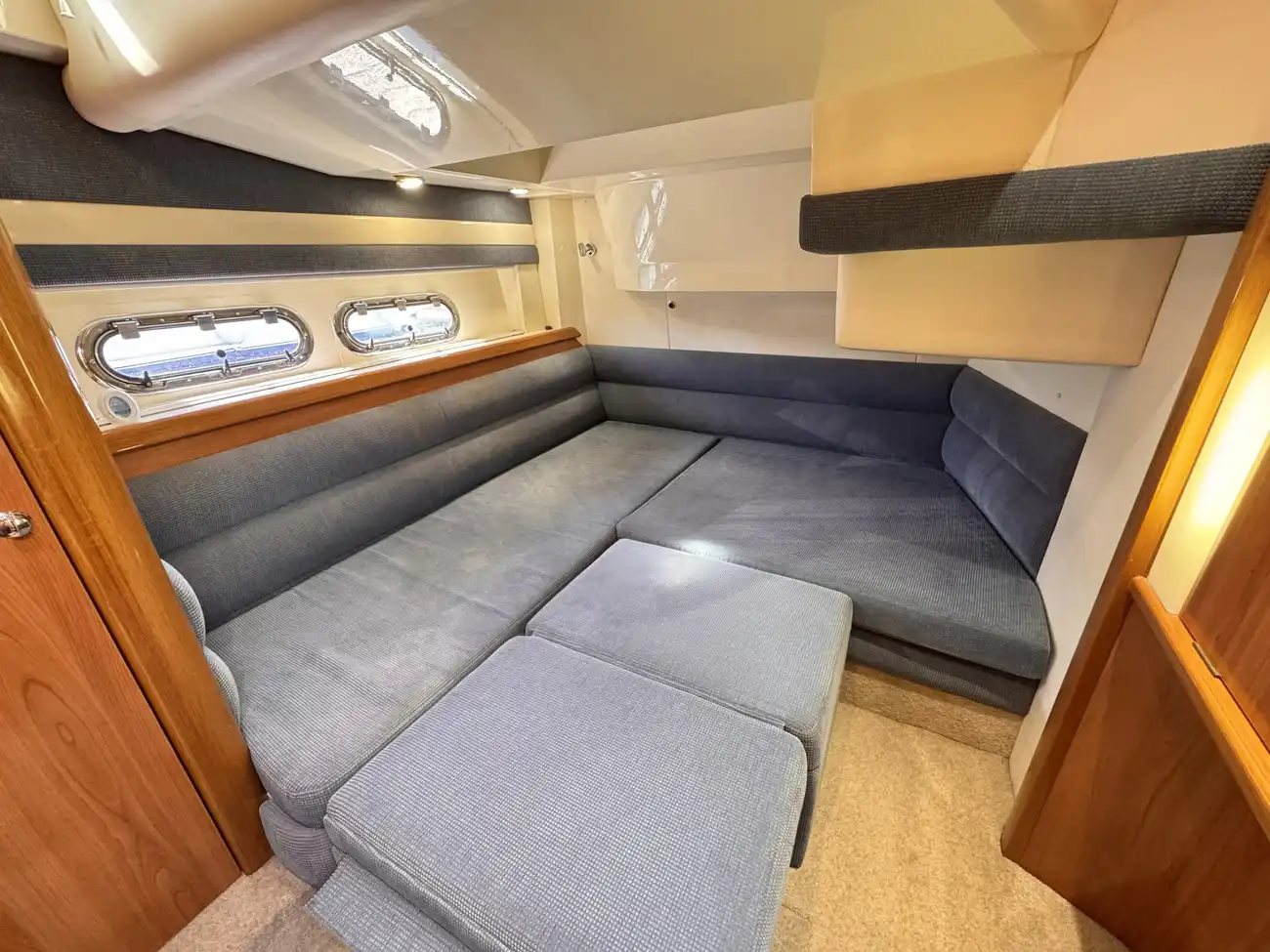 2002 Sealine F425 image 7