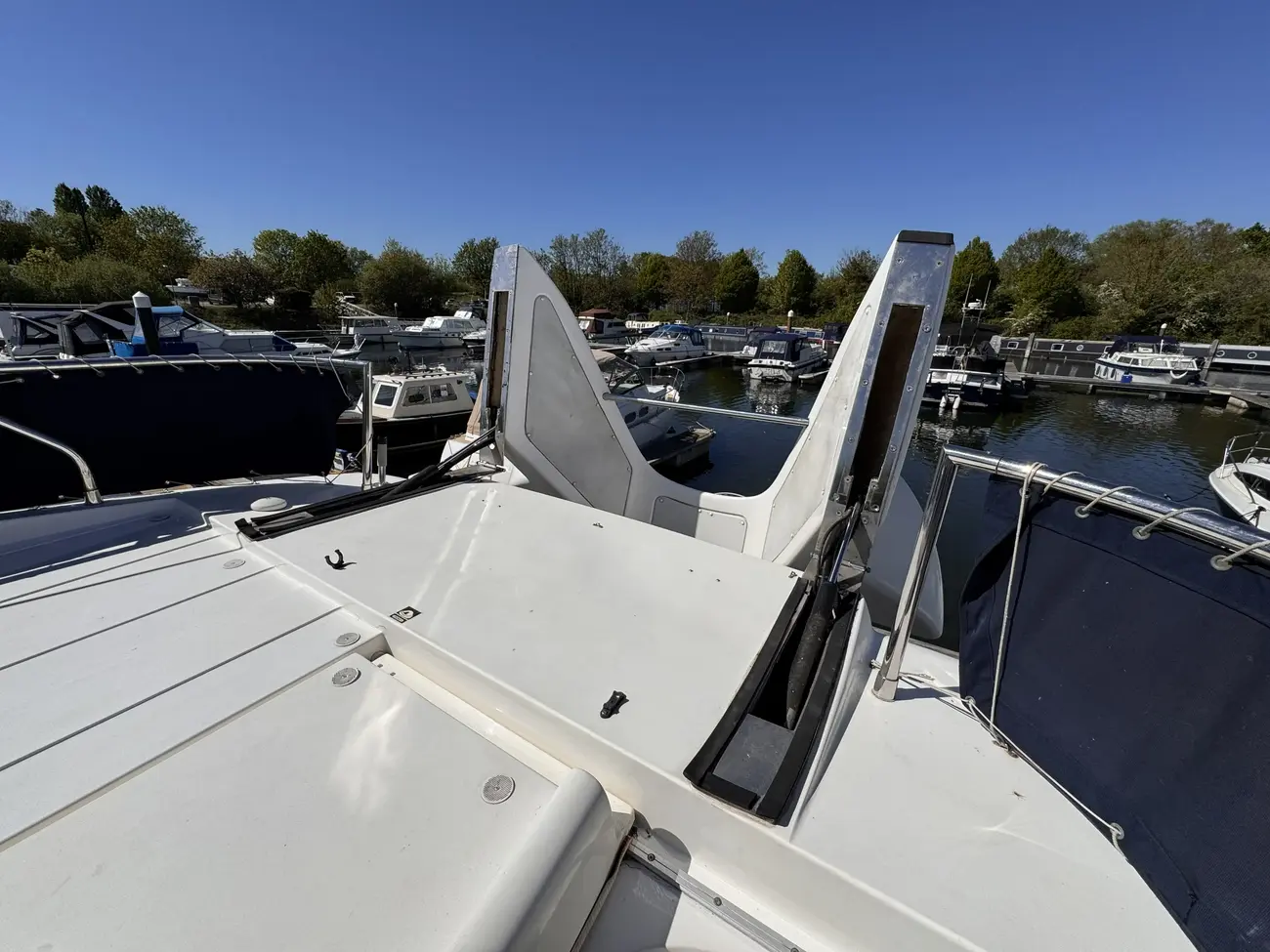 2002 Sealine F425 image 22