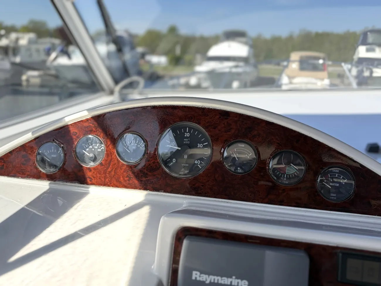 2009 Sheerline 950 Aft Cockpit image 19