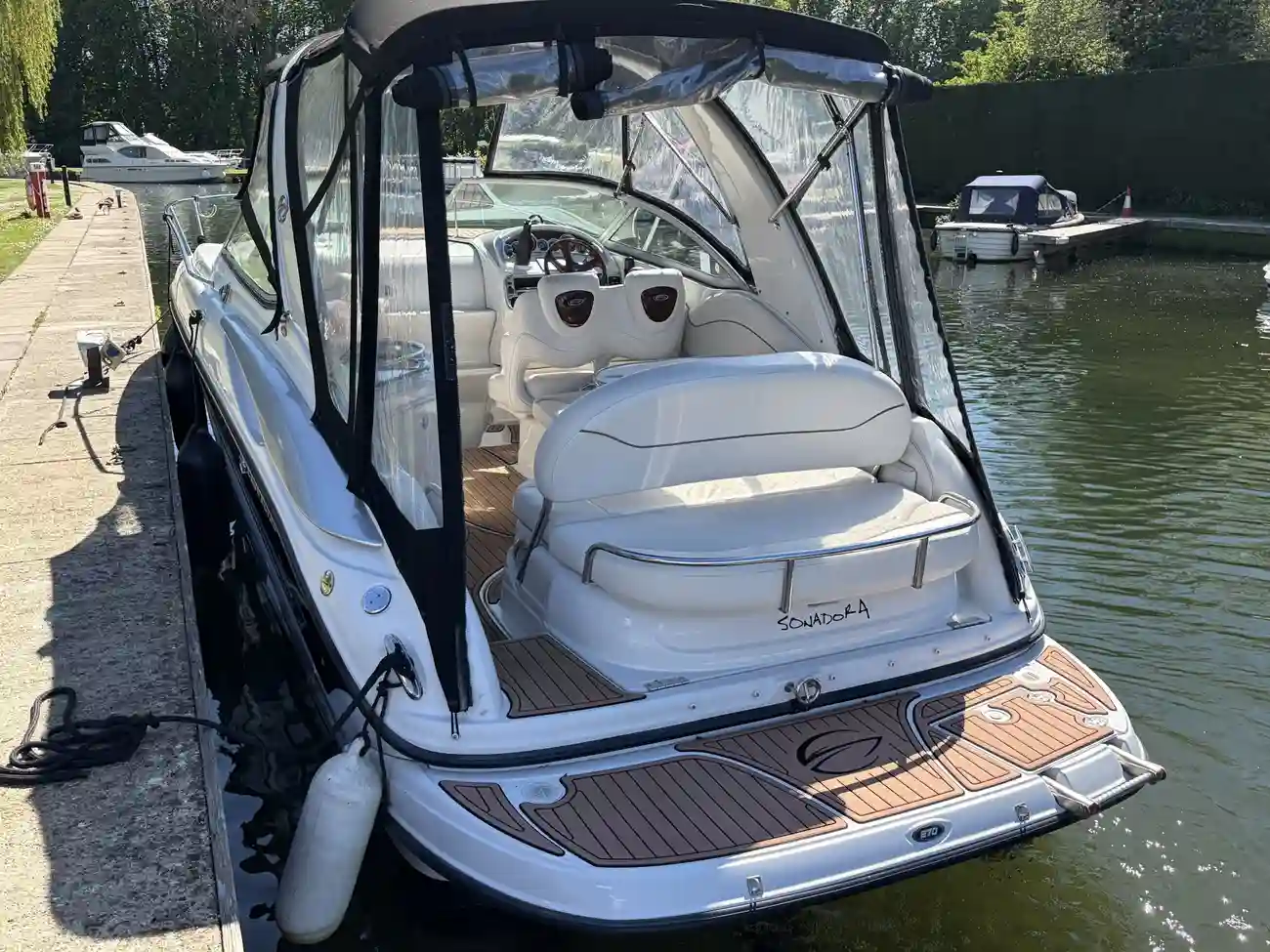 2005 Crownline 270 CR image 15
