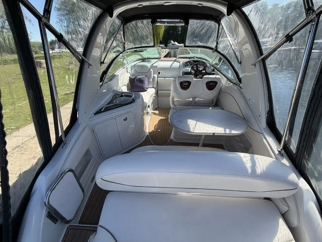 2005 Crownline 270 CR image 16