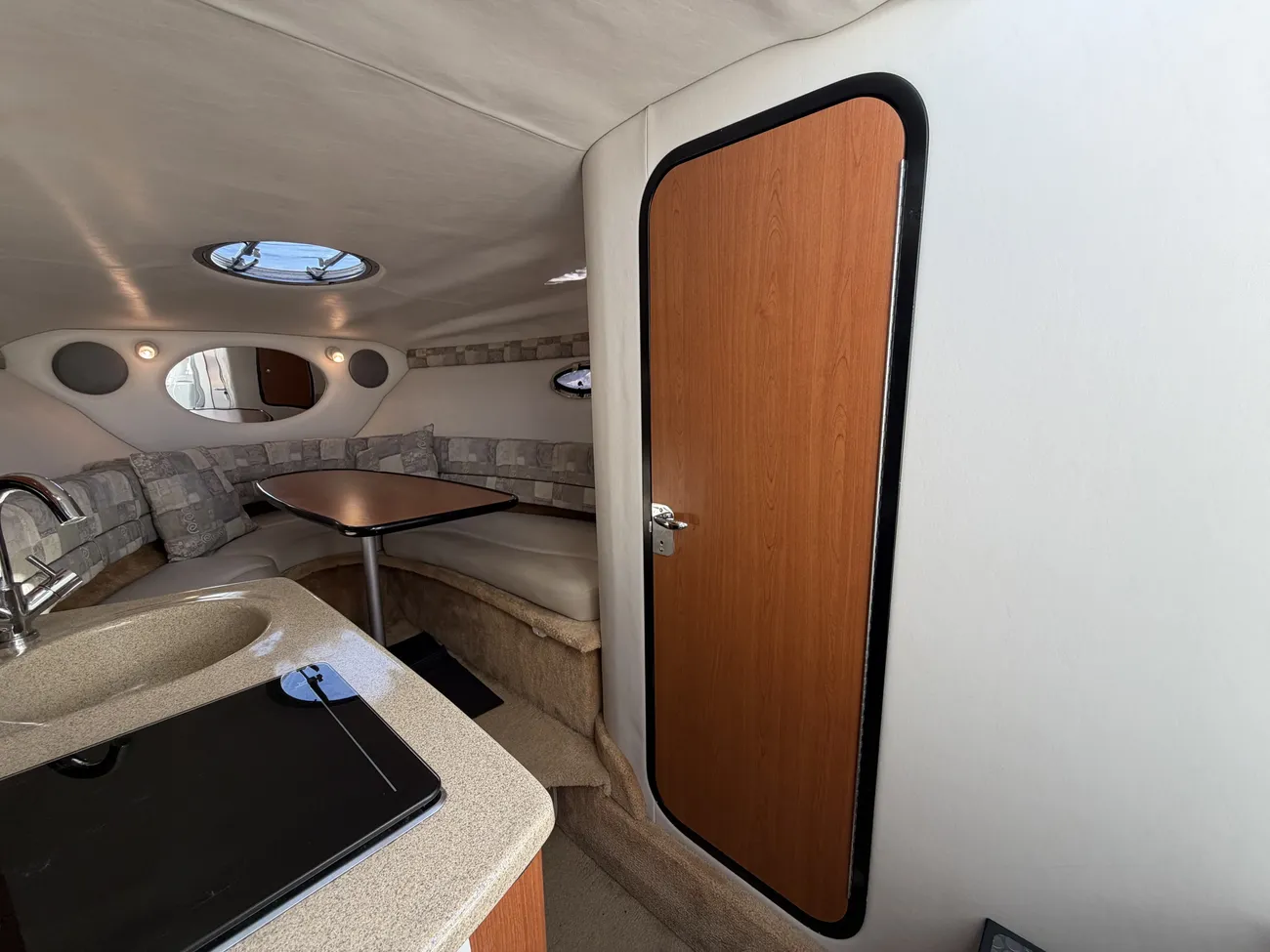 2005 Crownline 270 CR image 25
