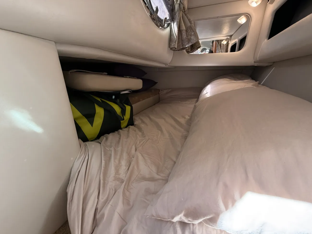2005 Crownline 270 CR image 27