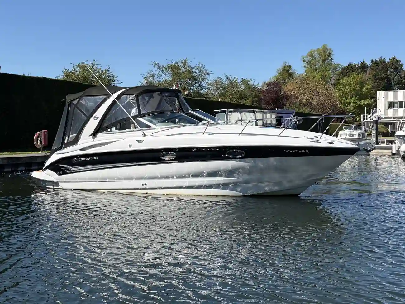 2005 Crownline 270 CR image 11