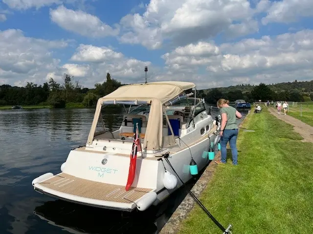 2016 Offshore 27 image 9