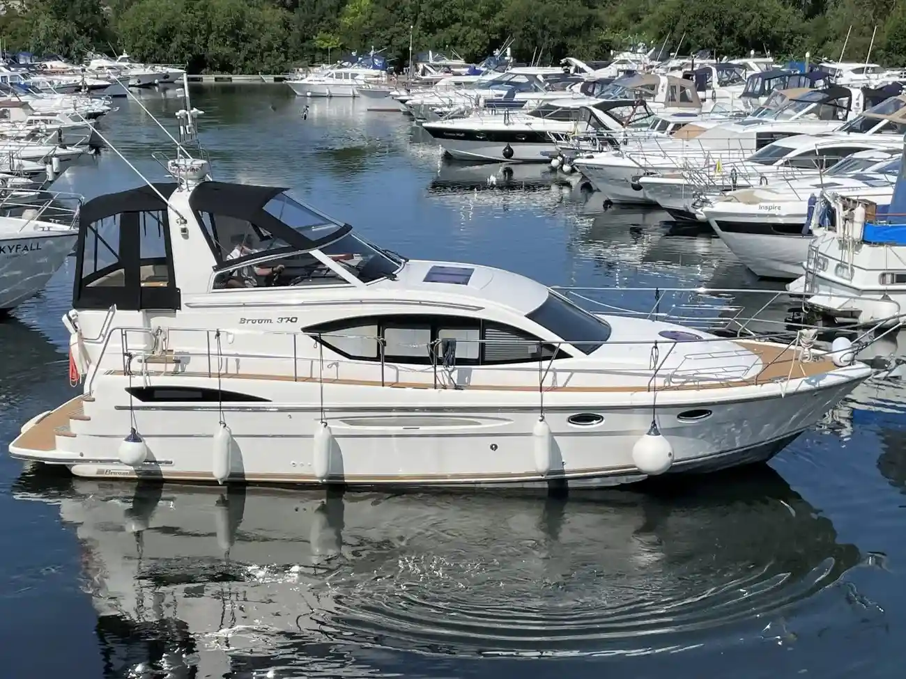 Broom 370