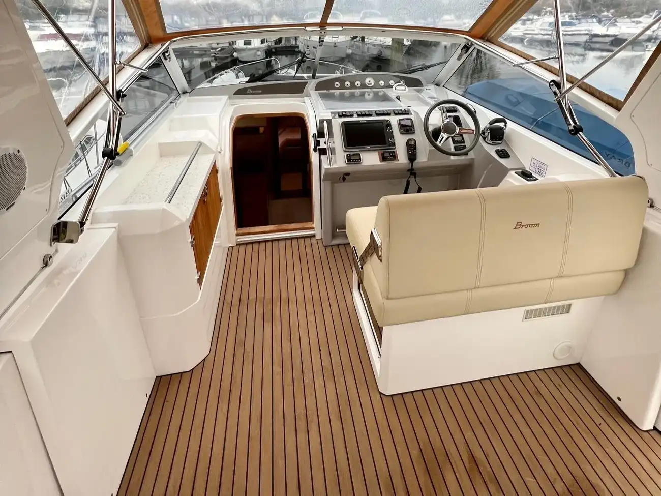 BROOM 370 2014