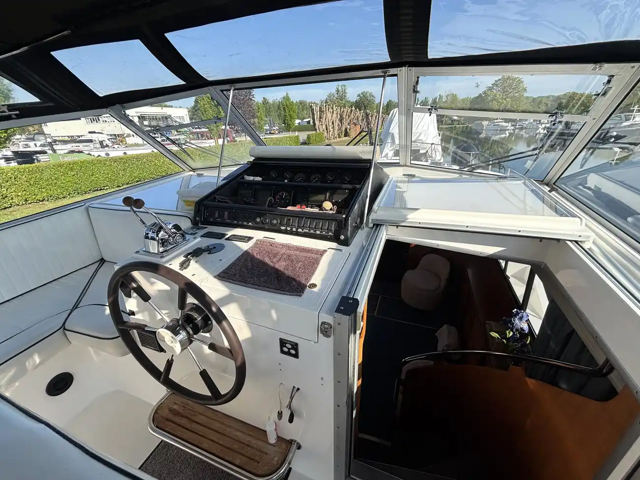 1991 Broom Monarch Ocean 42 image 16