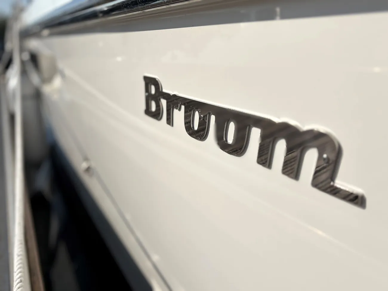 2017 Broom 35 Coupe image 22