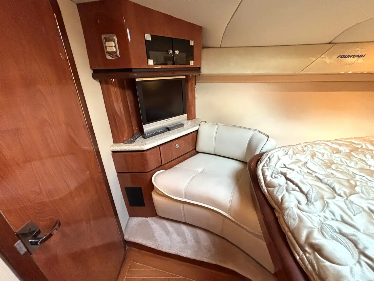 2006 Fountain 48 Express Cruiser image 66