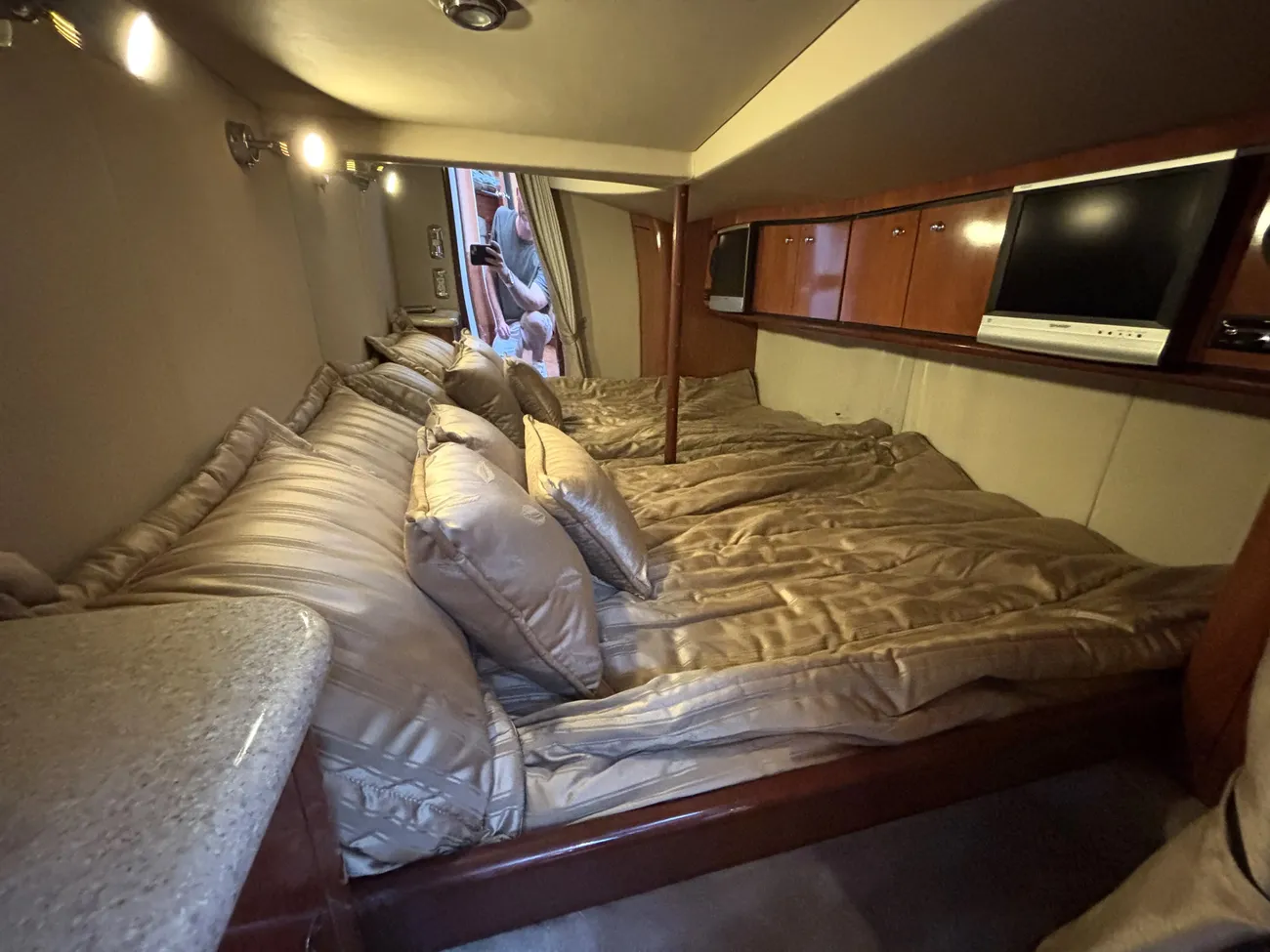 2006 Fountain 48 Express Cruiser image 70