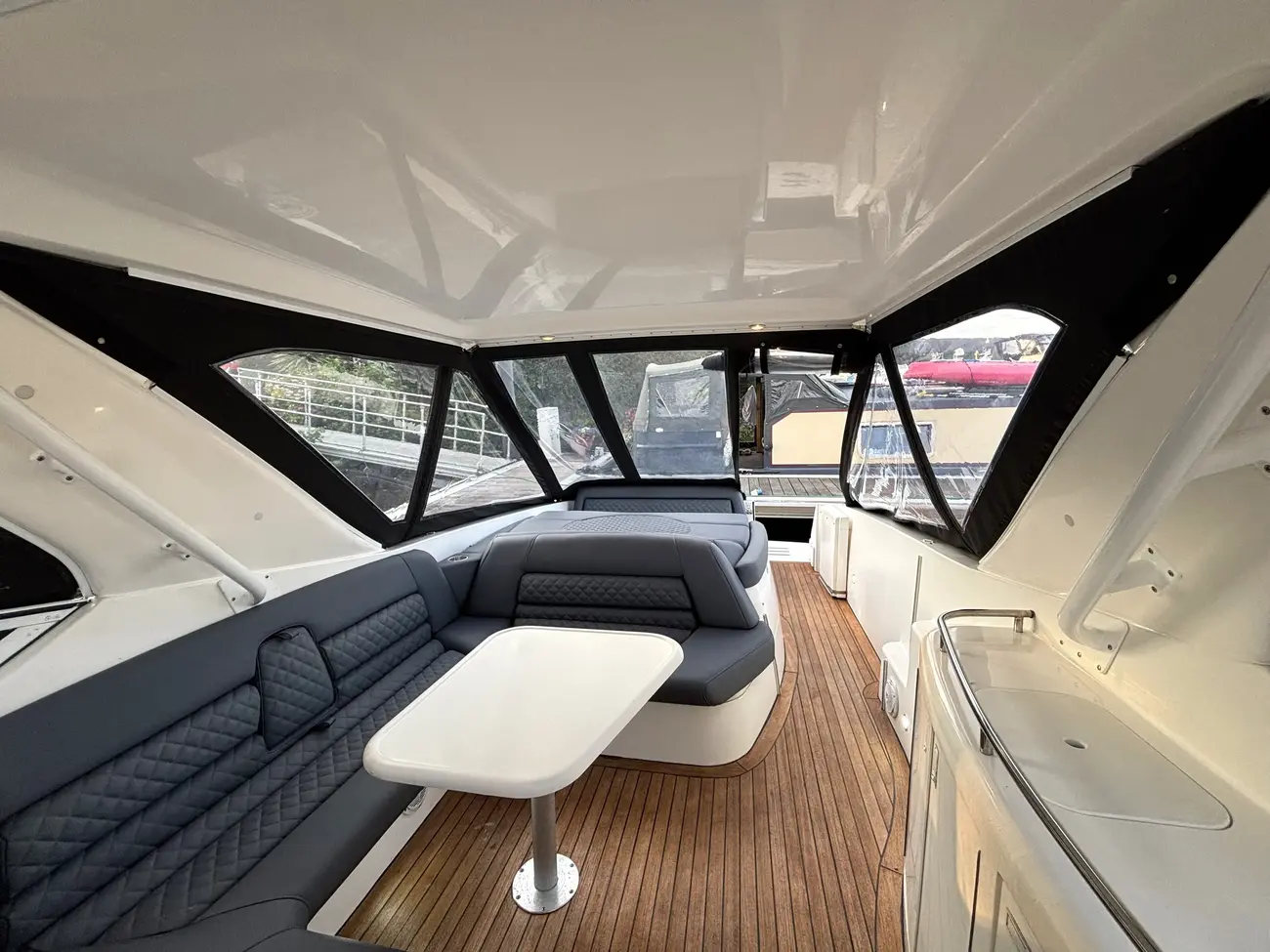 2006 Fountain 48 Express Cruiser image 85