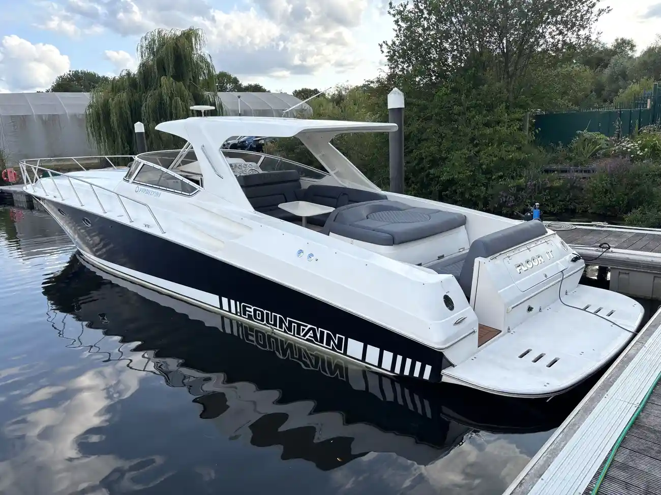 2006 Fountain 48 Express Cruiser image 24