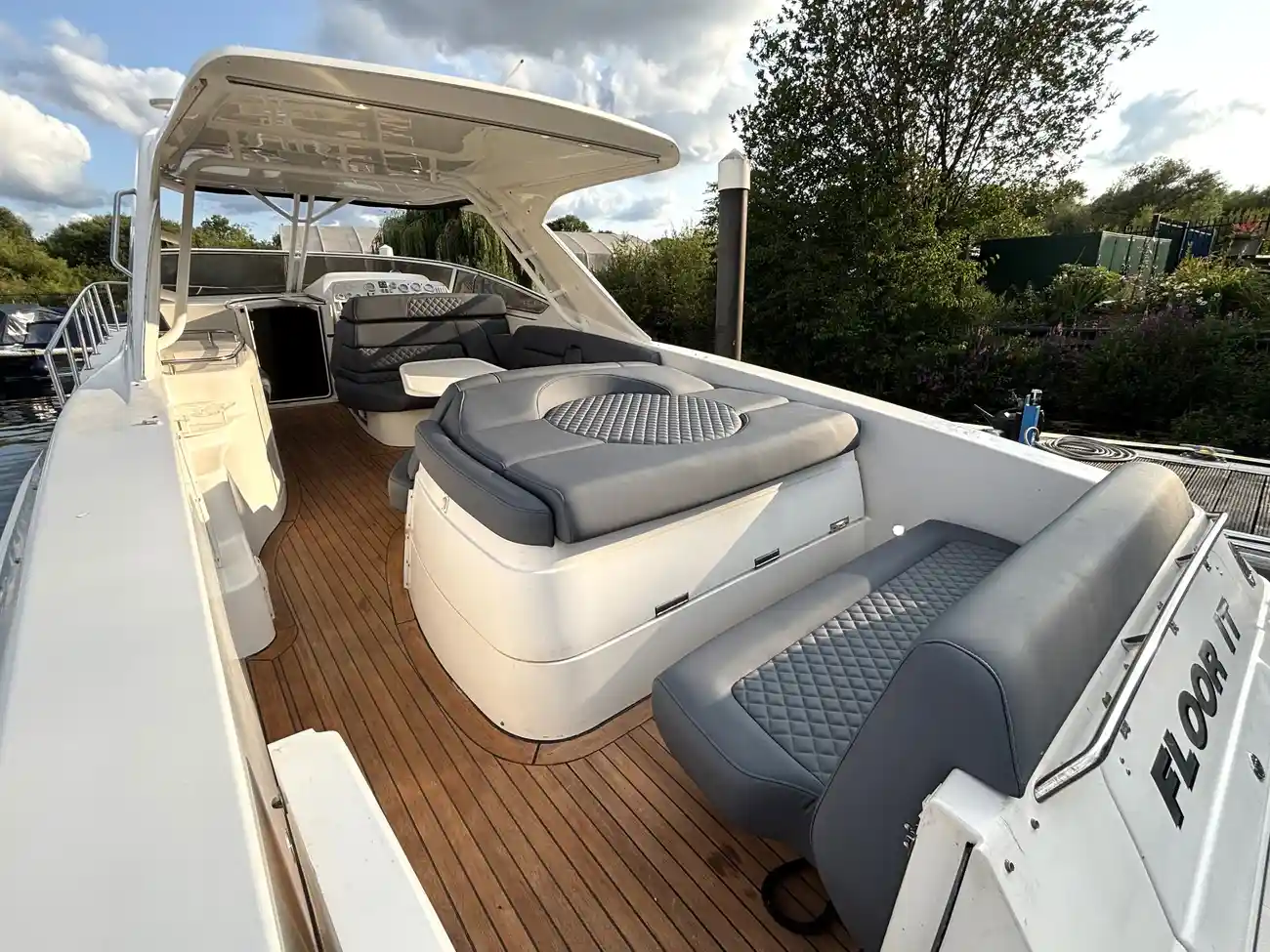 2006 Fountain 48 Express Cruiser image 26