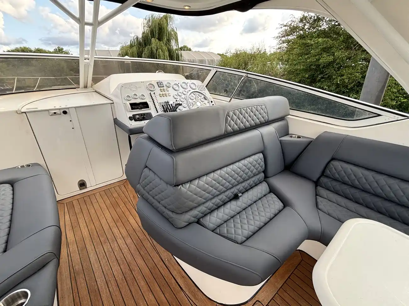 2006 Fountain 48 Express Cruiser image 31