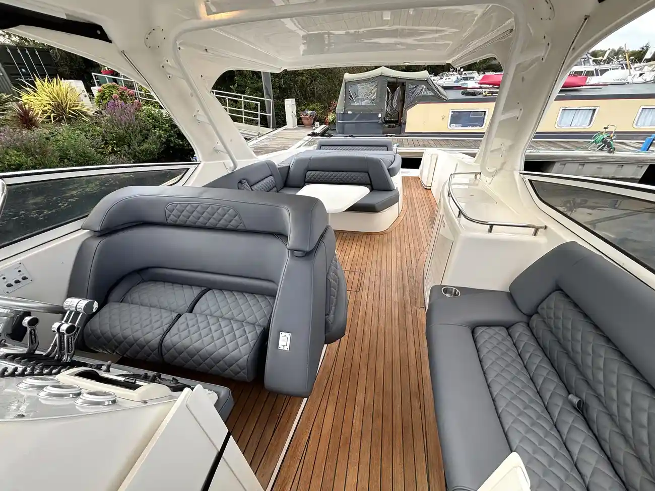 2006 Fountain 48 Express Cruiser image 34