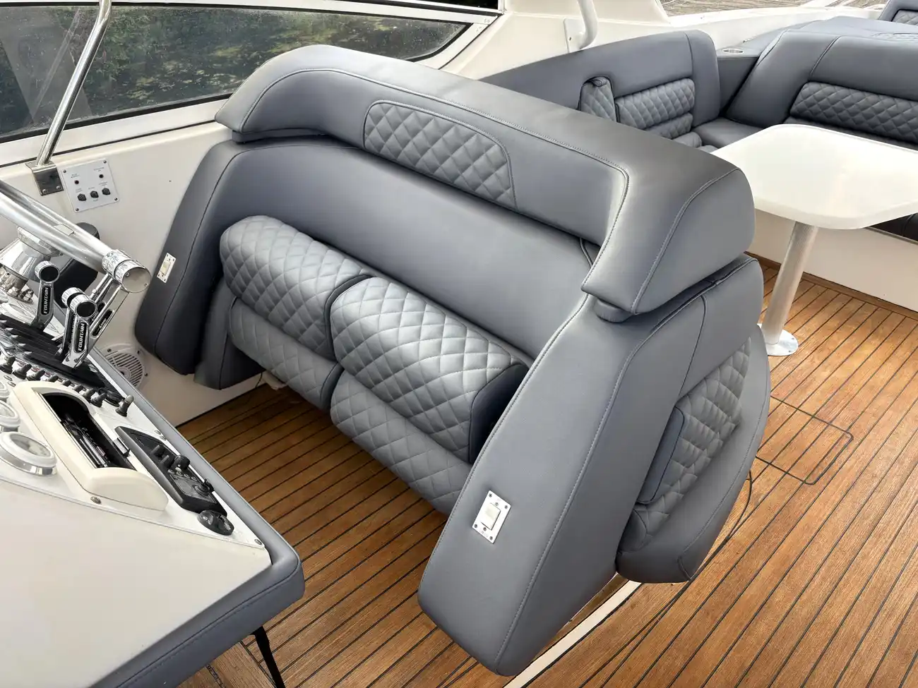 2006 Fountain 48 Express Cruiser image 43