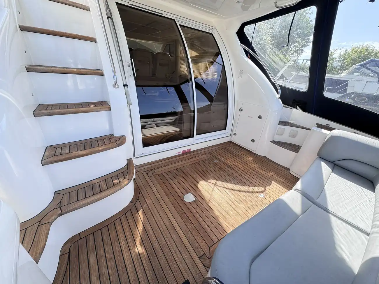 2002 Sealine F425 image 13