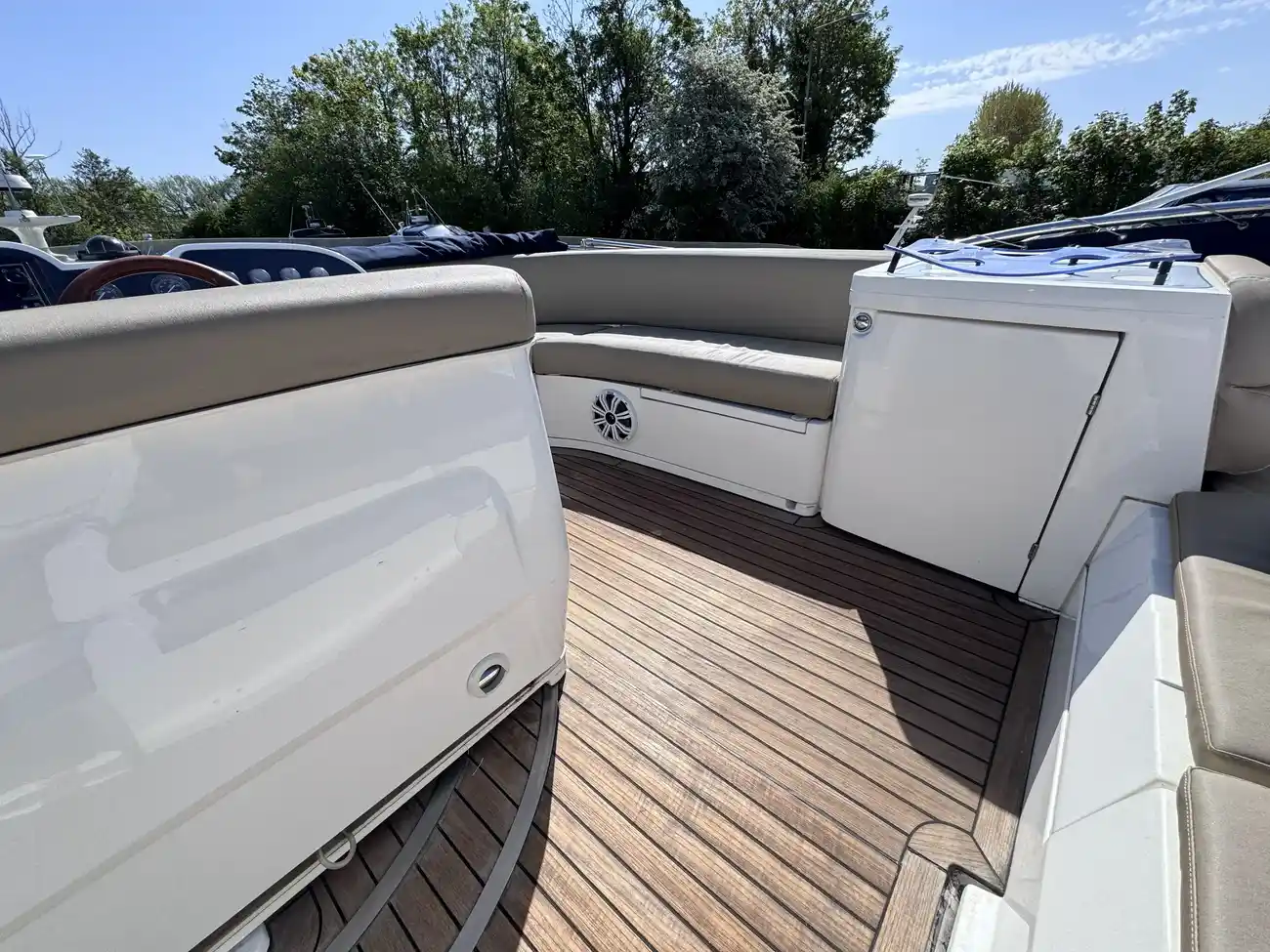 2002 Sealine F425 image 19