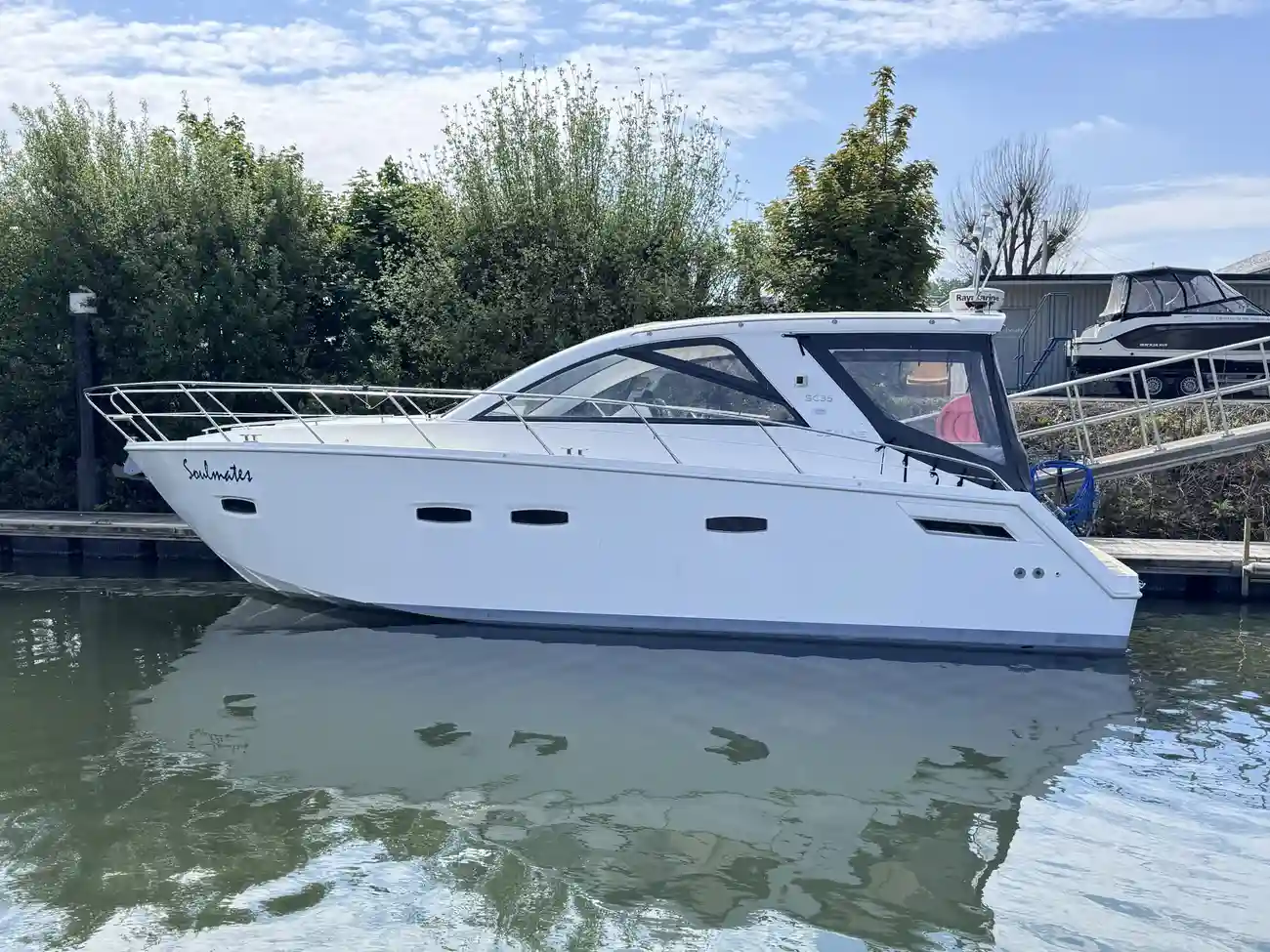 2011 Sealine SC35 image 13