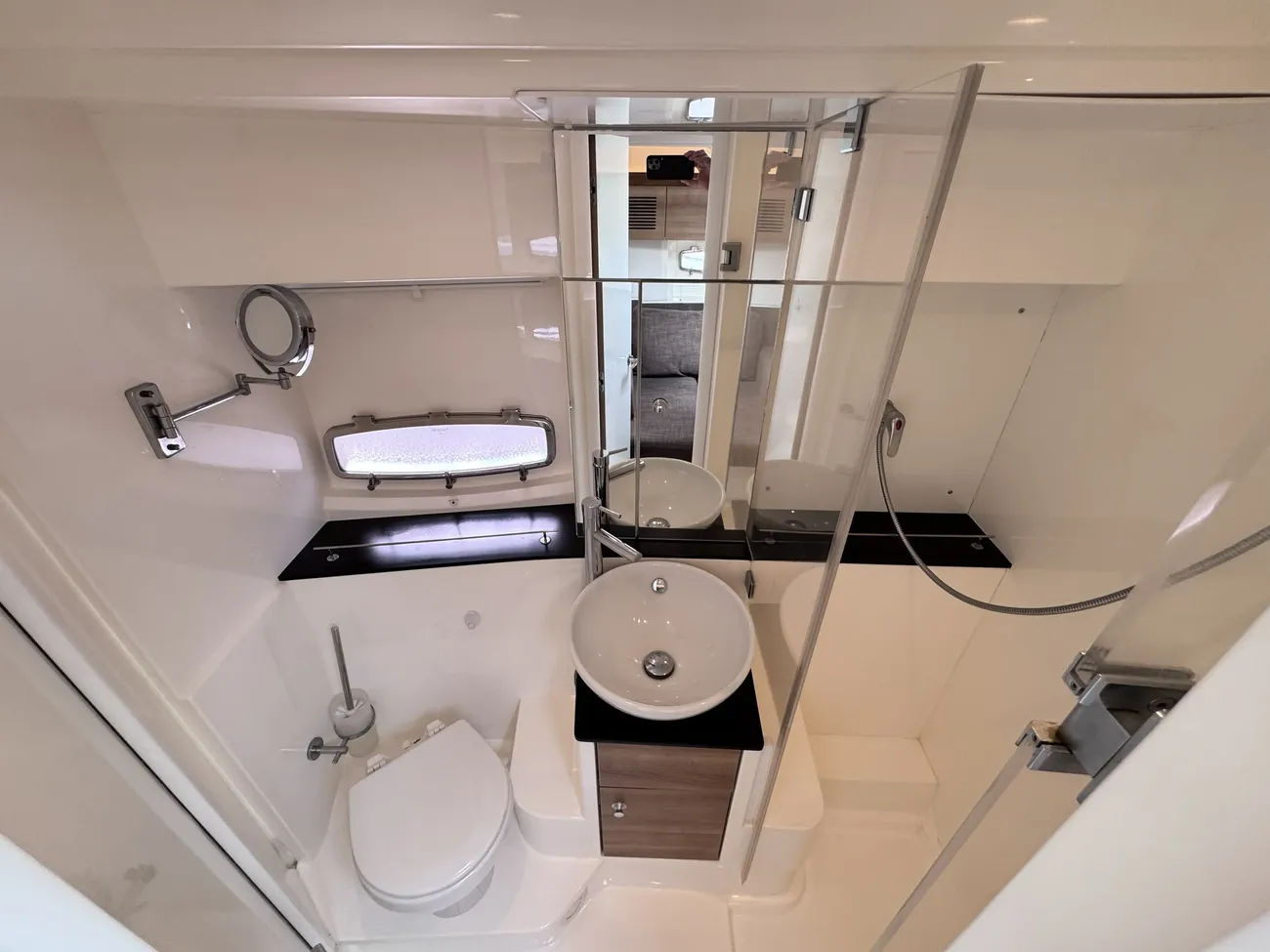2011 Sealine SC35 image 11
